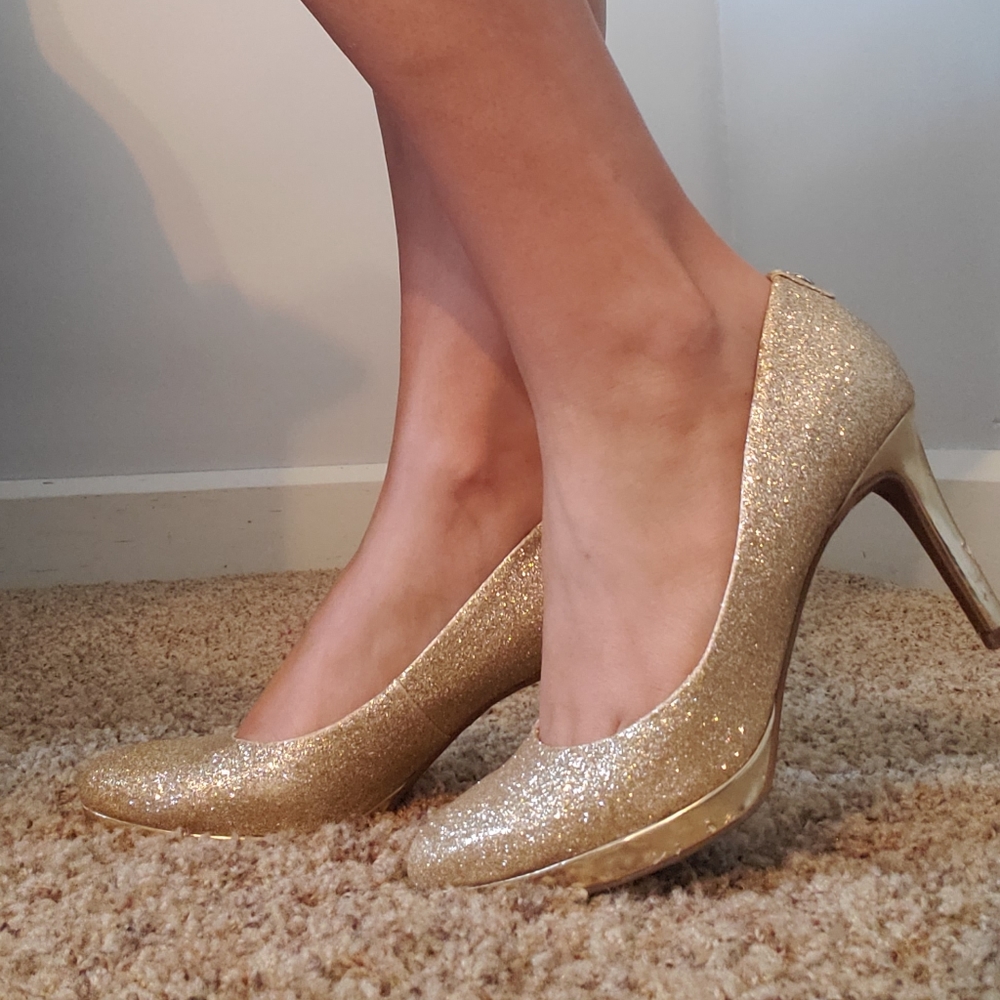 Liz Claiborne Gold Sparkly Pumps
